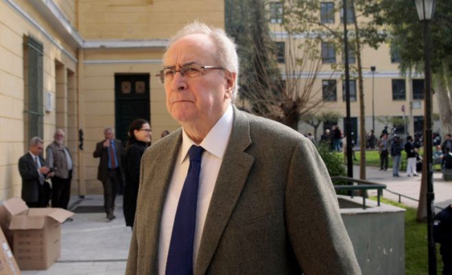 &Sigma;&tau;&eta;&nu; &epsilon;&nu;&tau;&alpha;&tau;&iota;&kappa;ή &omicron; &pi;&rho;ώ&eta;&nu; &Pi;&rho;ό&epsilon;&delta;&rho;&omicron;&sigmaf; &tau;&omicron;&upsilon; &Sigma;&upsilon;&nu;&alpha;&sigma;&pi;&iota;&sigma;&mu;&omicron;ύ, &Nu;ί&kappa;&omicron;&sigmaf; &Kappa;&omega;&nu;&sigma;&tau;&alpha;&nu;&tau;ό&pi;&omicron;&upsilon;&lambda;&omicron;&sigmaf;