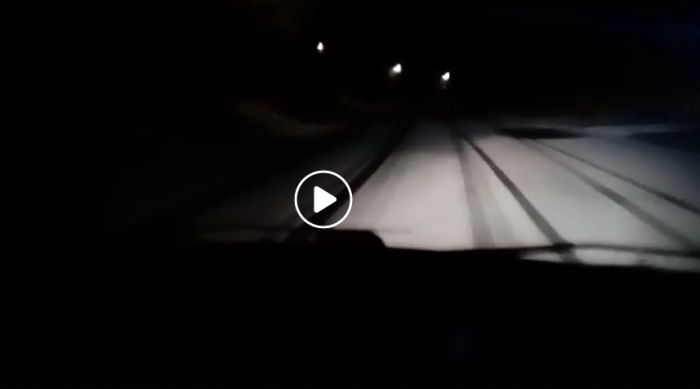 Νυχτερινή βόλτα στη χιονισμένη Τρίπολη! (vd)