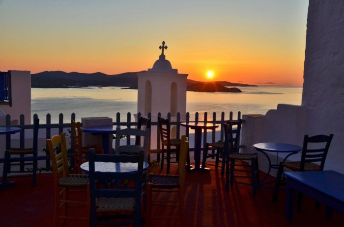 Τα πιο ... θρυλικά μπαρ σε Ελληνικά νησιά!