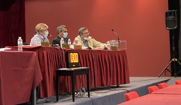 Τζιούμης: "Είμαστε υπερήφανοι για τη ΔΕΥΑΤ. Θα συνεχίσει να είναι κερδοφόρα. Είναι ψέματα ότι χρεώνουμε την υπηρεσία"