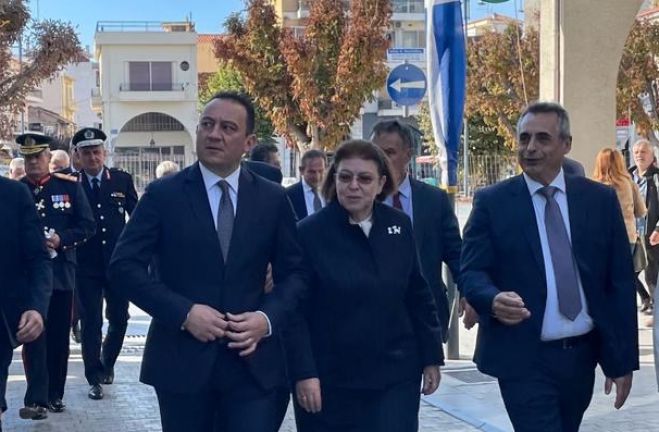 &Beta;&lambda;ά&sigma;&eta;&sigmaf;: "K&alpha;&mu;&alpha;&rho;ώ&sigma;&alpha;&mu;&epsilon; &tau;&alpha; &nu;&iota;ά&tau;&alpha; &tau;&eta;&sigmaf; &pi;ό&lambda;&eta;&sigmaf; &mu;&alpha;&sigmaf; &sigma;&tau;&eta;&nu; &mu;&alpha;&theta;&eta;&tau;&iota;&kappa;ή &pi;&alpha;&rho;έ&lambda;&alpha;&sigma;&eta;"!