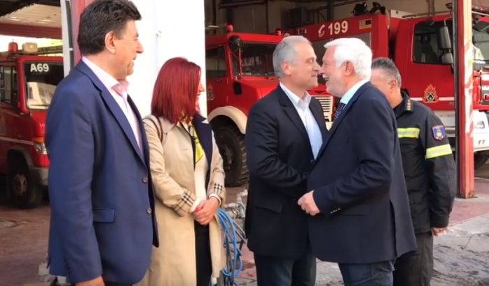 Τατούλης: "Βρισκόμαστε έμπρακτα στο πλευρό της Πυροσβεστικής"