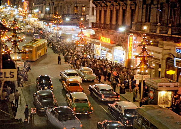Αθήνα, Χριστούγεννα 1960: Μια σπάνια φωτογραφία!!!!!