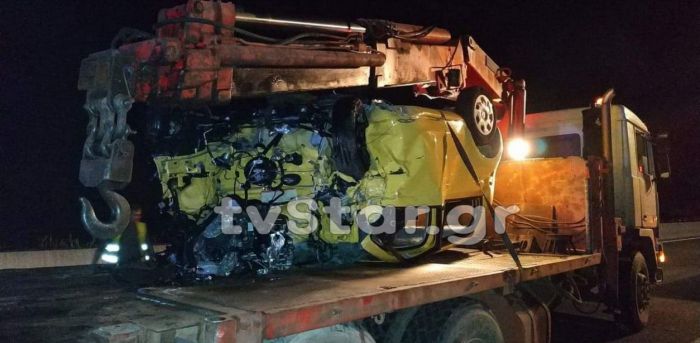 &Gamma;&upsilon;&nu;&alpha;ί&kappa;&alpha; &omicron;&delta;&eta;&gamma;&omicron;ύ&sigma;&epsilon; &alpha;&nu;&alpha;&pi;&omicron;&delta;&alpha; &sigma;&tau;&eta;&nu; &epsilon;&theta;&nu;&iota;&kappa;ή &omicron;&delta;ό - &Sigma;&kappa;&omicron;&tau;ώ&theta;&eta;&kappa;&epsilon; &eta; ί&delta;&iota;&alpha;, &tau;&rho;&alpha;&upsilon;&mu;&alpha;&tau;ί&alpha;&sigmaf; έ&nu;&alpha;&sigmaf; &omicron;&delta;&eta;&gamma;ό&sigmaf;