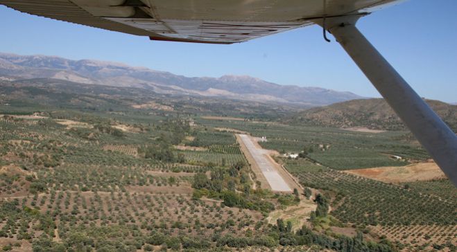 Έπεσε αεροσκάφος στην Πελοπόννησο - Νεκρά δύο άτομα...