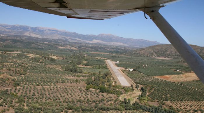 Έπεσε αεροσκάφος στην Πελοπόννησο - Νεκρά δύο άτομα...