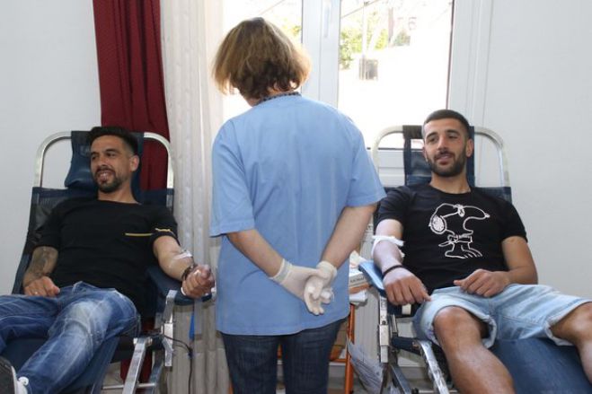 &Alpha;&sigma;&tau;έ&rho;&alpha;&sigmaf; | Munafo, &Tau;&rho;&iota;&alpha;&nu;&tau;&alpha;&phi;&upsilon;&lambda;&lambda;ό&pi;&omicron;&upsilon;&lambda;&omicron;&sigmaf; &kappa;&alpha;&iota; &Pi;&alpha;&sigma;&alpha;&lambda;ί&delta;&eta;&sigmaf; έ&delta;&omega;&sigma;&alpha;&nu; &alpha;ί&mu;&alpha; &gamma;&iota;&alpha; &tau;&alpha; &pi;&alpha;&iota;&delta;&iota;ά &mu;&epsilon; &kappa;&alpha;&rho;&kappa;ί&nu;&omicron; (vd)