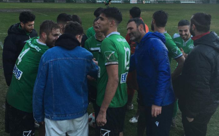 &Sigma;&pi;&omicron;&upsilon;&delta;&alpha;ί&alpha; &nu;ί&kappa;&eta; &gamma;&iota;&alpha; &tau;&omicron;&nu; &Pi;&alpha;&nu;&alpha;&rho;&kappa;&alpha;&delta;&iota;&kappa;ό &kappa;&alpha;&iota; &tau;&rho;&epsilon;&iota;&sigmaf; &pi;ό&nu;&tau;&omicron;&upsilon;&sigmaf; &alpha;&pi;ό &tau;&eta;&nu; &kappa;&omicron;&rho;&upsilon;&phi;ή!