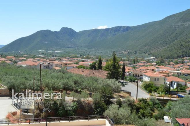Χώρο για πάρκινγκ θα λειτουργήσει στο εμπορικό κέντρο του Λεωνιδίου!