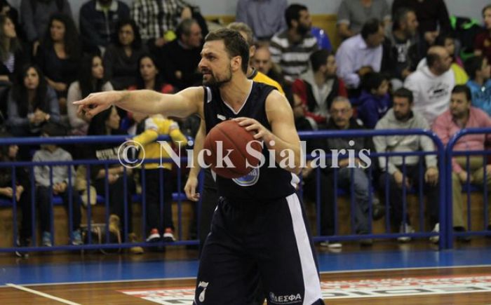 Χαζομπαμπάς έγινε μπασκετμπολίστας του Αρκαδικού!