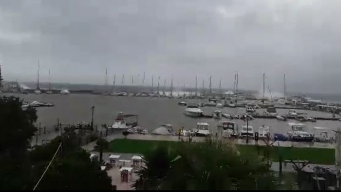 Η ... επίσκεψη του κυκλώνα "Ζορμπά" στο Παράλιο Άστρος!