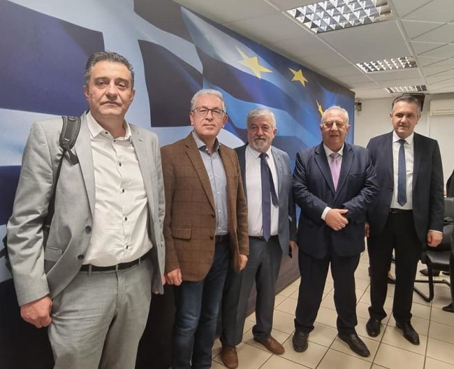 &Delta;ή&mu;&omicron;&sigmaf; &Mu;&epsilon;&gamma;&alpha;&lambda;ό&pi;&omicron;&lambda;&eta;&sigmaf; | &Sigma;&tau;&omicron; &epsilon;&pi;ί&kappa;&epsilon;&nu;&tau;&rho;&omicron; &omicron;&iota; &mu;&epsilon;&lambda;έ&tau;&epsilon;&sigmaf; &gamma;&iota;&alpha; &phi;&omicron;&iota;&tau;&eta;&tau;&iota;&kappa;ή &epsilon;&sigma;&tau;ί&alpha; &kappa;&alpha;&iota; &epsilon;&kappa;&theta;&epsilon;&sigma;&iota;&alpha;&kappa;ό &kappa;έ&nu;&tau;&rho;&omicron;