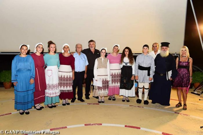 &Beta;&rho;&alpha;&delta;&iota;ά &gamma;&iota;&alpha; &tau;&eta;&nu; "&Tau;&sigma;&alpha;&kappa;ώ&nu;&alpha; &Mu;ά&nu;&alpha;" &sigma;&tau;&omicron;&nu; &Tau;&upsilon;&rho;ό!