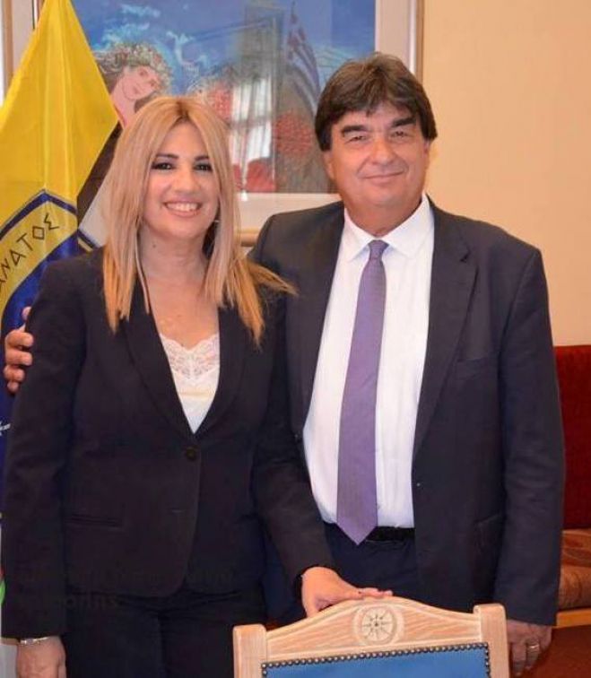 &Gamma;&iota;&alpha;&nu;&nu;&alpha;&kappa;&omicron;ύ&rho;&alpha;&sigmaf;: "&Phi;ώ&phi;&eta;, ή&sigma;&omicron;&upsilon;&nu; &gamma;&epsilon;&nu;&nu;&eta;&mu;έ&nu;&eta; &gamma;&iota;&alpha; &nu;&alpha; &alpha;&gamma;&omega;&nu;ί&zeta;&epsilon;&sigma;&alpha;&iota;"