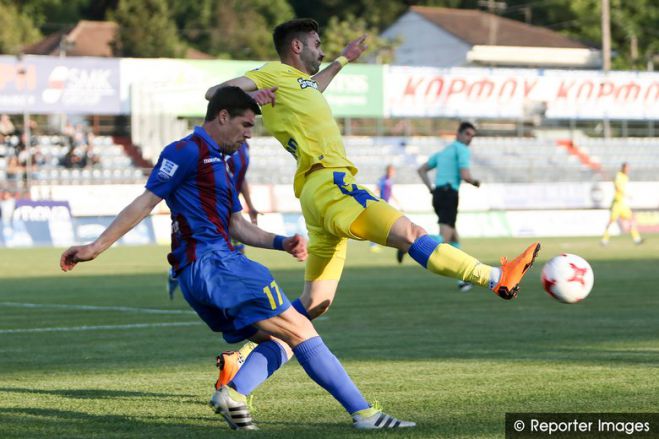 &Omicron;&iota; "18" &tau;&omicron;&upsilon; &Alpha;&sigma;&tau;έ&rho;&alpha; &gamma;&iota;&alpha; &tau;&omicron; &mu;&alpha;&tau;&sigmaf; &mu;&epsilon; &tau;&omicron;&nu; &Alpha;&pi;ό&lambda;&lambda;&omega;&nu;&alpha;