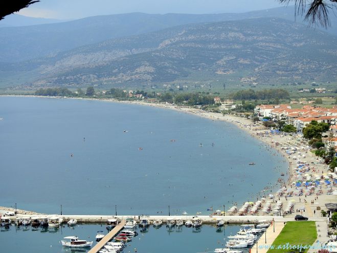 Ξανά γεμάτο από κόσμο το Παράλιο Άστρος! (vd)