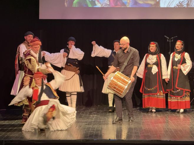 Γεμάτο Μαλλιαροπούλειο για τη μουσικοχορευτική εκδήλωση «Μάχου Υπέρ Πίστεως και Πατρίδος» της Μητρόπολης Μαντινείας και Κυνουρίας (vd)