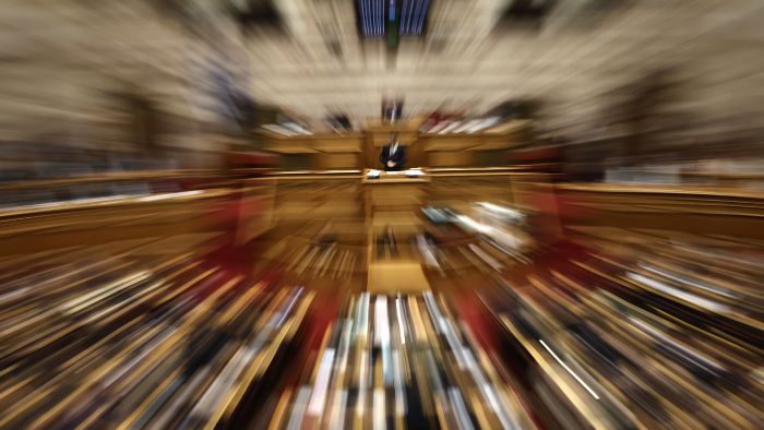 Με 154 ψήφους πέρασε η πρόταση της ΝΔ για παραπομπή του Κ. Καραμανλή