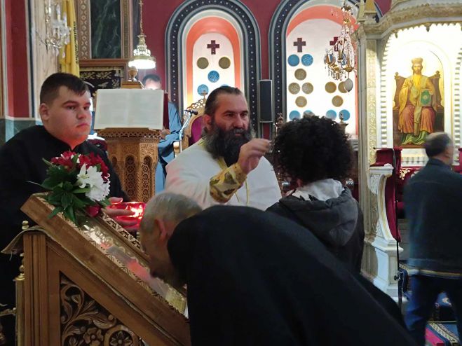 &Alpha;&gamma;&rho;&upsilon;&pi;&nu;ί&alpha; &sigma;&tau;&eta;&nu; &Tau;&rho;ί&pi;&omicron;&lambda;&eta; &gamma;&iota;&alpha; &tau;&eta; &mu;&nu;ή&mu;&eta; &tau;&omicron;&upsilon; &Omicron;&sigma;ί&omicron;&upsilon; &Gamma;&epsilon;&omega;&rho;&gamma;ί&omicron;&upsilon; &Kappa;&alpha;&rho;&sigma;&lambda;ί&delta;&omicron;&upsilon; (&epsilon;&iota;&kappa;ό&nu;&epsilon;&sigmaf;)