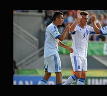 &Sigma;&tau;&eta;&nu; &Epsilon;&theta;&nu;&iota;&kappa;ή &Epsilon;&lambda;&pi;ί&delta;&omega;&nu; &kappa;&lambda;ή&theta;&eta;&kappa;&epsilon; &omicron; &Kappa;&omicron;&upsilon;&rho;&mu;&pi;έ&lambda;&eta;&sigmaf; &tau;&omicron;&upsilon; &Alpha;&sigma;&tau;έ&rho;&alpha;