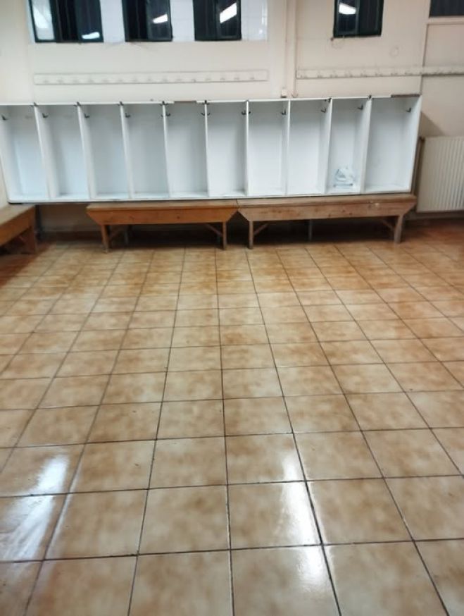 &Omicron; &Alpha;&Sigma; &Lambda;&epsilon;&omega;&nu;&iota;&delta;ί&omicron;&upsilon; &sigma;&upsilon;&gamma;&chi;&alpha;&rho;&epsilon;ί &tau;&eta;&nu; &pi;&omicron;&delta;&omicron;&sigma;&phi;&alpha;&iota;&rho;&iota;&kappa;ή &omicron;&mu;ά&delta;&alpha; &tau;&omicron;&upsilon; &Alpha;&pi;ό&lambda;&lambda;&omega;&nu;&alpha; &Tau;&upsilon;&rho;&omicron;ύ &gamma;&iota;&alpha; &tau;&eta;&nu; &upsilon;&pi;&omicron;&delta;&epsilon;&iota;&gamma;&mu;&alpha;&tau;&iota;&kappa;ή &kappa;&alpha;&tau;ά&sigma;&tau;&alpha;&sigma;&eta; &sigma;&tau;&eta;&nu; &omicron;&pi;&omicron;ί&alpha; ά&phi;&eta;&sigma;&epsilon; &tau;&alpha; &alpha;&pi;&omicron;&delta;&upsilon;&tau;ή&rho;&iota;&alpha;