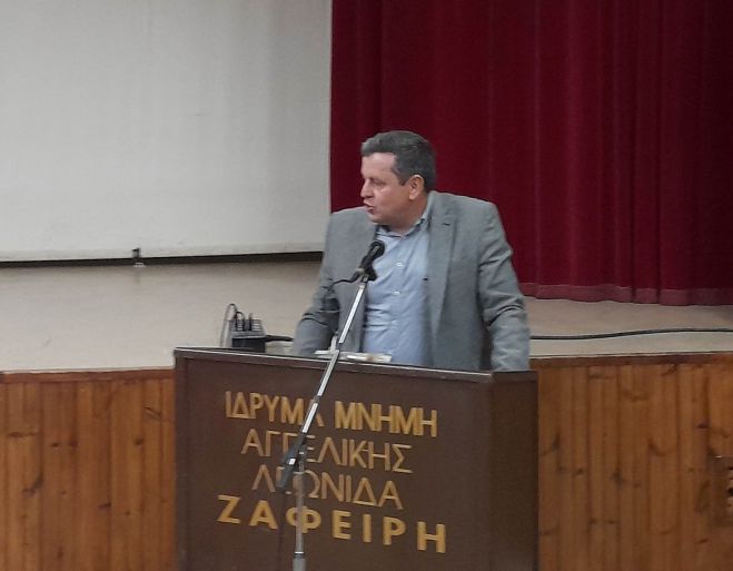 &Kappa;&alpha;&mu;&pi;ύ&lambda;&eta;&sigmaf;: "&Omicron; &alpha;&gamma;&rho;&omicron;&delta;&iota;&alpha;&tau;&rho;&omicron;&phi;&iota;&kappa;ό&sigmaf; &tau;&omicron;&mu;έ&alpha;&sigmaf; &pi;&alpha;ί&zeta;&epsilon;&iota; &kappa;&alpha;&theta;&omicron;&rho;&iota;&sigma;&tau;&iota;&kappa;ό &rho;ό&lambda;&omicron; &sigma;&tau;&eta;&nu; &epsilon;&xi;έ&lambda;&iota;&xi;&eta; &tau;&eta;&sigmaf; &omicron;&iota;&kappa;&omicron;&nu;&omicron;&mu;ί&alpha;&sigmaf;"