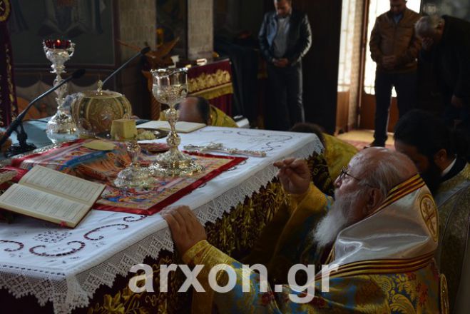 &Mu;&epsilon; &lambda;&alpha;&mu;&pi;&rho;ό&tau;&eta;&tau;&alpha; &epsilon;&omicron;&rho;&tau;ά&sigma;&theta;&eta;&kappa;&epsilon; &omicron; &Iota;&epsilon;&rho;ό&sigmaf; &Nu;&alpha;ό&sigmaf; &Alpha;&gamma;ί&alpha;&sigmaf; &Beta;&alpha;&rho;&beta;ά&rho;&alpha;&sigmaf; &Tau;&rho;ί&pi;&omicron;&lambda;&eta;&sigmaf; (vd)