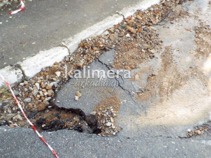 Παλαιά εθνική Τρίπολης - Καλαμάτας | Αποκαθίσταται η καθίζηση στο ύψος του Δερβενίου