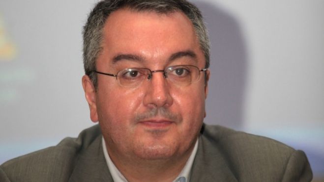 &Mu;ό&sigma;&iota;&alpha;&lambda;&omicron;&sigmaf;: "&Delta;&epsilon;&nu; &mu;&epsilon;&tau;&alpha;&delta;ί&delta;&omicron;&upsilon;&nu; &tau;&omicron;&nu; &kappa;&omicron;&rho;&omega;&nu;&omicron;ϊό ό&sigma;&omicron;&iota; έ&chi;&omicron;&upsilon;&nu; &alpha;&nu;&alpha;&rho;&rho;ώ&sigma;&epsilon;&iota;"!