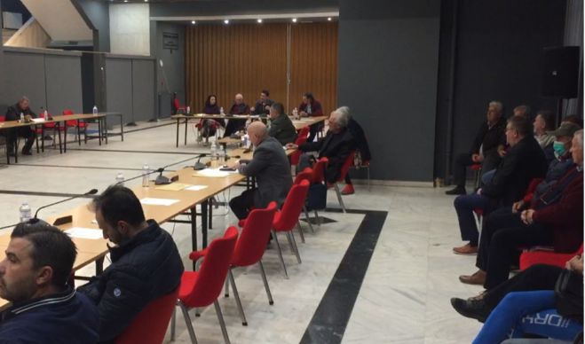 &Kappa;ά&tau;&omicron;&iota;&kappa;&omicron;&iota; &Delta;ό&rho;&iota;&zeta;&alpha;&sigmaf; &sigma;&tau;&omicron; &Delta;&eta;&mu;&omicron;&tau;&iota;&kappa;ό &Sigma;&upsilon;&mu;&beta;&omicron;ύ&lambda;&iota;&omicron;: "&Eta; &Alpha;&theta;ή&nu;&alpha; &kappa;&alpha;&iota; &eta; &Kappa;&upsilon;&beta;έ&rho;&nu;&eta;&sigma;&eta; &mu;&alpha;&sigmaf; &lambda;έ&epsilon;&iota; &mu;&alpha;&zeta;έ&psi;&tau;&epsilon; &tau;&alpha; &kappa;&alpha;&iota; &phi;ύ&gamma;&epsilon;&tau;&epsilon; &alpha;&pi;ό &tau;&alpha; &chi;&omega;&rho;&iota;ά &sigma;&alpha;&sigmaf;"