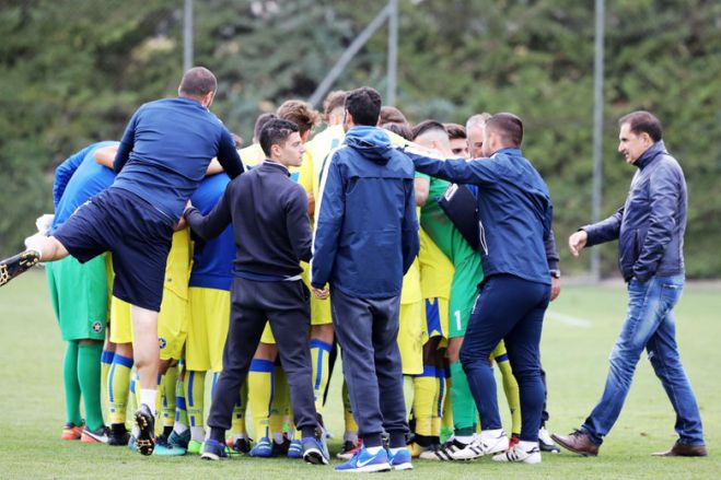 &Omicron;&iota; &mu;&iota;&kappa;&rho;&omicron;ί &tau;&omicron;&upsilon; &Alpha;&sigma;&tau;έ&rho;&alpha; &kappa;έ&rho;&delta;&iota;&sigma;&alpha;&nu; &tau;&eta;&nu; &Alpha;&Epsilon;&Kappa; &mu;&epsilon; &gamma;&kappa;&omicron;&lambda; &tau;&omicron;&upsilon; &Kappa;&omicron;&mu;&nu;&eta;&nu;&omicron;ύ! (vd)
