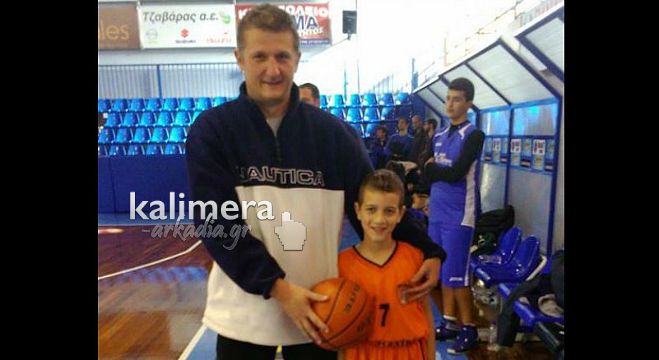 Μπάσκετ: 50χρονος και ... 9χρονος έπαιξαν στον ίδιο αγώνα, στην Τρίπολη!