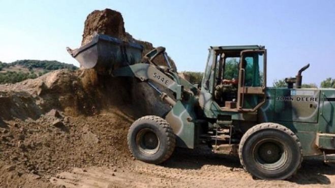 Έ&rho;&chi;&epsilon;&tau;&alpha;&iota; &eta; &Mu;&Omicron;&Mu;&Alpha; &sigma;&tau;&eta;&nu; &Alpha;&rho;&kappa;&alpha;&delta;ί&alpha; - &Theta;&alpha; &kappa;&alpha;&theta;&alpha;&rho;ί&sigma;&epsilon;&iota; &rho;έ&mu;&alpha;&tau;&alpha; &kappa;&alpha;&iota; &kappa;&alpha;&tau;&alpha;&beta;ό&theta;&rho;&epsilon;&sigmaf;