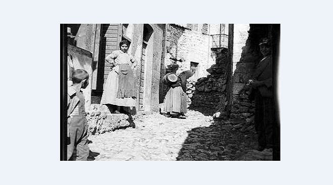 &Eta; &Delta;&eta;&mu;&eta;&tau;&sigma;ά&nu;&alpha; &tau;&omicron;&upsilon; ... 1923! (&epsilon;&iota;&kappa;ό&nu;&alpha;)