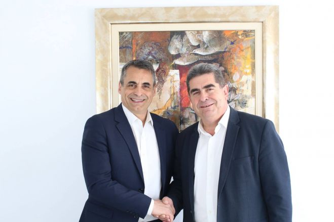 &Eta; &epsilon;&upsilon;&chi;&alpha;&rho;&iota;&sigma;&tau;ή&rho;&iota;&alpha; &alpha;&nu;&alpha;&kappa;&omicron;ί&nu;&omega;&sigma;&eta; &tau;&omicron;&upsilon; &Eta;&lambda;ί&alpha; &Kappa;&omicron;ύ&rho;&omicron;&upsilon; &gamma;&iota;&alpha; &tau;&omicron; &alpha;&pi;&omicron;&tau;έ&lambda;&epsilon;&sigma;&mu;&alpha; &tau;&omega;&nu; &delta;&eta;&mu;&omicron;&tau;&iota;&kappa;ώ&nu; &epsilon;&kappa;&lambda;&omicron;&gamma;ώ&nu; &sigma;&tau;&eta;&nu; &Tau;&rho;ί&pi;&omicron;&lambda;&eta;