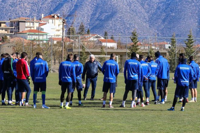 &Omicron;&iota; "19" &tau;&omicron;&upsilon; &Alpha;&sigma;&tau;έ&rho;&alpha; &gamma;&iota;&alpha; &tau;&omicron; &mu;&alpha;&tau;&sigmaf; &mu;&epsilon; &tau;&eta;&nu; &Alpha;&Epsilon;&Kappa;