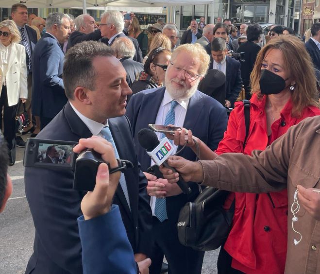 &Kappa;ώ&sigma;&tau;&alpha;&sigmaf; &Beta;&lambda;ά&sigma;&eta;&sigmaf;: "&Alpha;&pi;&epsilon;&rho;&iota;ό&rho;&iota;&sigma;&tau;&eta; &epsilon;&upsilon;&gamma;&nu;&omega;&mu;&omicron;&sigma;ύ&nu;&eta; &sigma;&tau;&eta;&nu; &omicron;&iota;&kappa;&omicron;&gamma;έ&nu;&epsilon;&iota;&alpha; &Sigma;&tau;&alpha;ύ&rho;&omicron;&upsilon; &Delta;έ&mu;&omicron;&upsilon; &gamma;&iota;&alpha; &tau;&eta;&nu; &epsilon;&upsilon;&epsilon;&rho;&gamma;&epsilon;&sigma;ί&alpha; &tau;&eta;&sigmaf; &sigma;&tau;&eta;&nu; &Tau;&rho;ί&pi;&omicron;&lambda;&eta;"