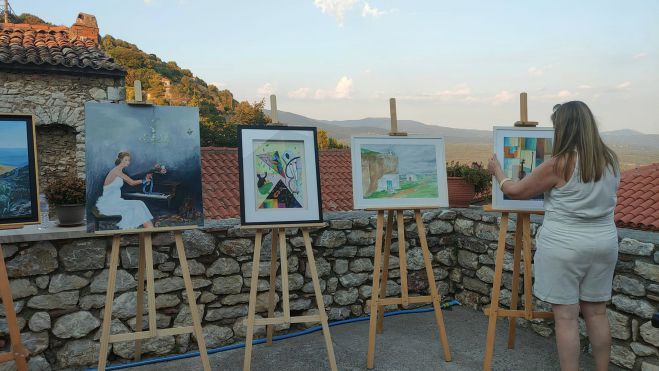 &Kappa;&alpha;&rho;ύ&tau;&alpha;&iota;&nu;&alpha; | &Alpha;&upsilon;&tau;&omicron;ί &epsilon;ί&nu;&alpha;&iota; &omicron;&iota; &zeta;&omega;&gamma;&rho;ά&phi;&omicron;&iota; &tau;&omicron;&upsilon; 2&omicron;&upsilon; &Phi;&epsilon;&sigma;&tau;&iota;&beta;ά&lambda; &Tau;έ&chi;&nu;&eta;&sigmaf;! (&epsilon;&iota;&kappa;ό&nu;&epsilon;&sigmaf;)