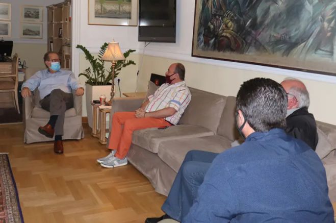 &Sigma;&upsilon;&nu;ά&nu;&tau;&eta;&sigma;&eta; &Nu;ί&kappa;&alpha; &mu;&epsilon; &tau;&omicron;&upsilon;&sigmaf; &iota;&delta;&iota;&omicron;&kappa;&tau;ή&tau;&epsilon;&sigmaf; &tau;&omicron;&upsilon;&rho;&iota;&sigma;&tau;&iota;&kappa;ώ&nu; &lambda;&epsilon;&omega;&phi;&omicron;&rho;&epsilon;ί&omega;&nu; &tau;&eta;&sigmaf; &Alpha;&rho;&kappa;&alpha;&delta;ί&alpha;&sigmaf;