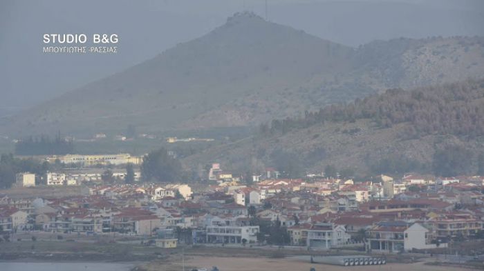 Σκόνη από την Αφρική κάλυψε το Ναύπλιο (vd)