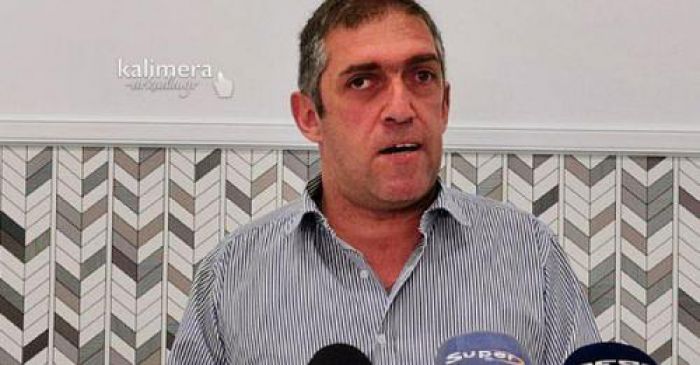 &Pi;&alpha;&pi;&alpha;&delta;&eta;&mu;&eta;&tau;&rho;ί&omicron;&upsilon;: "&Theta;έ&lambda;&omega; &nu;&alpha; &sigma;&upsilon;&gamma;&chi;&alpha;&rho;ώ &tau;&omicron;&nu; &Pi;&rho;ό&epsilon;&delta;&rho;&omicron; &tau;&omicron;&upsilon; &Kappa;&iota;&nu;ή&mu;&alpha;&tau;&omicron;&sigmaf; &Alpha;&lambda;&lambda;&alpha;&gamma;ή&sigmaf;, &Nu;ί&kappa;&omicron; &Alpha;&nu;&delta;&rho;&omicron;&upsilon;&lambda;ά&kappa;&eta; &gamma;&iota;&alpha; &tau;&eta;&nu; &kappa;&alpha;&theta;&alpha;&rho;ή &nu;ί&kappa;&eta; &tau;&omicron;&upsilon;"