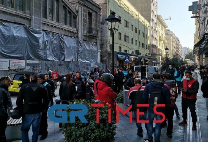 Τροχαίο στη Θεσσαλονίκη | Αλβανικής καταγωγής χωρίς δίπλωμα ο 21χρονος που σκότωσε τον ντελιβερά (vd)