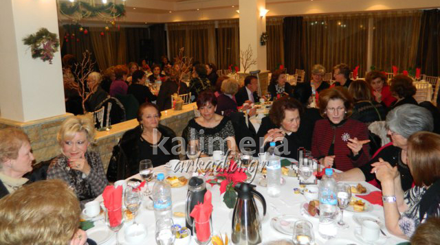 Χρήματα για οικογένειες που έχουν ανάγκη συγκέντρωσε η Ένωση Κυριών Τρίπολης (vd)