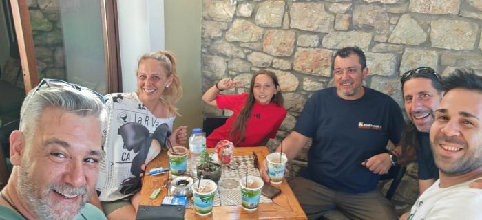 &Tau;&omicron; &Beta;&iota;&delta;&iota;ά&kappa;&iota; &alpha;&lambda;&lambda;ά&zeta;&epsilon;&iota;&hellip; &mu;&epsilon; &alpha;&gamma;ά&pi;&eta;, &epsilon;&theta;&epsilon;&lambda;&omicron;&nu;&tau;&iota;&sigma;&mu;ό &kappa;&alpha;&iota; &sigma;&epsilon;&beta;&alpha;&sigma;&mu;ό &sigma;&tau;&eta;&nu; &iota;&sigma;&tau;&omicron;&rho;ί&alpha; &tau;&omicron;&upsilon; (&epsilon;&iota;&kappa;ό&nu;&epsilon;&sigmaf;)