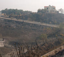 &Delta;&epsilon;&nu; &upsilon;&pi;ά&rho;&chi;&epsilon;&iota; &hellip; &sigma;ά&lambda;&iota;&omicron; &gamma;&iota;&alpha; &tau;&eta;&nu; &alpha;&pi;&omicron;&kappa;&alpha;&tau;ά&sigma;&tau;&alpha;&sigma;&eta; &zeta;&eta;&mu;&iota;ώ&nu; &sigma;&tau;&iota;&sigmaf; &pi;&upsilon;&rho;ό&pi;&lambda;&eta;&kappa;&tau;&epsilon;&sigmaf; &pi;&epsilon;&rho;&iota;&omicron;&chi;έ&sigmaf; &tau;&eta;&sigmaf; &Alpha;&rho;&kappa;&alpha;&delta;ί&alpha;&sigmaf;