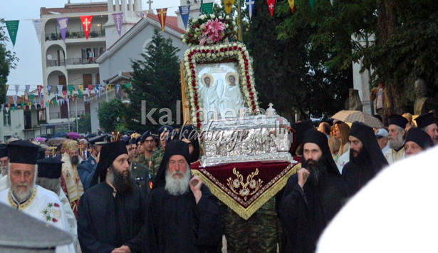 &Eta; &Tau;&rho;ί&pi;&omicron;&lambda;&eta; έ&beta;&alpha;&lambda;&epsilon; &tau;&alpha; &gamma;&iota;&omicron;&rho;&tau;&iota;&nu;ά &tau;&eta;&sigmaf; &gamma;&iota;&alpha; &tau;&omicron;&upsilon;&sigmaf; &Pi;&omicron;&lambda;&iota;&omicron;ύ&chi;&omicron;&upsilon;&sigmaf; &tau;&eta;&sigmaf; (&epsilon;&iota;&kappa;ό&nu;&epsilon;&sigmaf; &kappa;&alpha;&iota; &beta;ί&nu;&tau;&epsilon;&omicron;)!