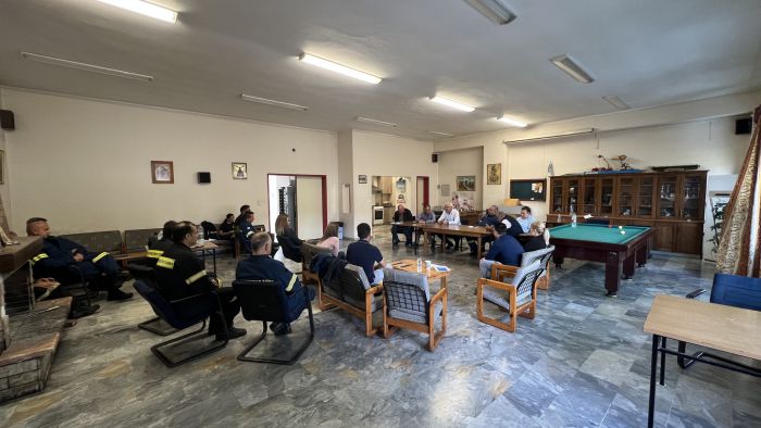 Τρίπολη Ενωμένοι Μπροστά | Επίσκεψη Σμυρνιώτη στις πυροσβεστικές υπηρεσίες (εικόνες)