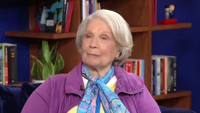 &Pi;έ&theta;&alpha;&nu;&epsilon; &sigma;&epsilon; &eta;&lambda;&iota;&kappa;ί&alpha; 92 &epsilon;&tau;ώ&nu; &eta; &eta;&theta;&omicron;&pi;&omicron;&iota;ό&sigmaf; &Mu;έ&lambda;&pi;&omega; &Zeta;&alpha;&rho;ό&kappa;&omega;&sigma;&tau;&alpha;