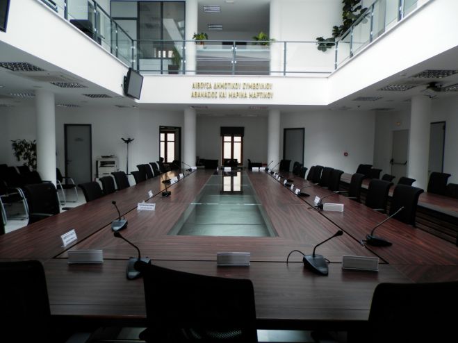 &Mu;&epsilon;&gamma;&alpha;&lambda;ό&pi;&omicron;&lambda;&eta; | Έ&kappa;&tau;&alpha;&kappa;&tau;&omicron; &delta;&eta;&mu;&omicron;&tau;&iota;&kappa;ό &sigma;&upsilon;&mu;&beta;&omicron;ύ&lambda;&iota;&omicron; &zeta;&eta;&tau;ά &eta; "&Lambda;&alpha;ϊ&kappa;ή &Sigma;&upsilon;&sigma;&pi;&epsilon;ί&rho;&omega;&sigma;&eta;"