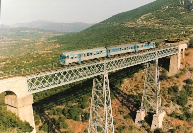 Για την κοσμογονία του καταστροφικού ποδηλατοδρόμου | Γράφει ο Κωνσταντίνος Μπρούσαλης*